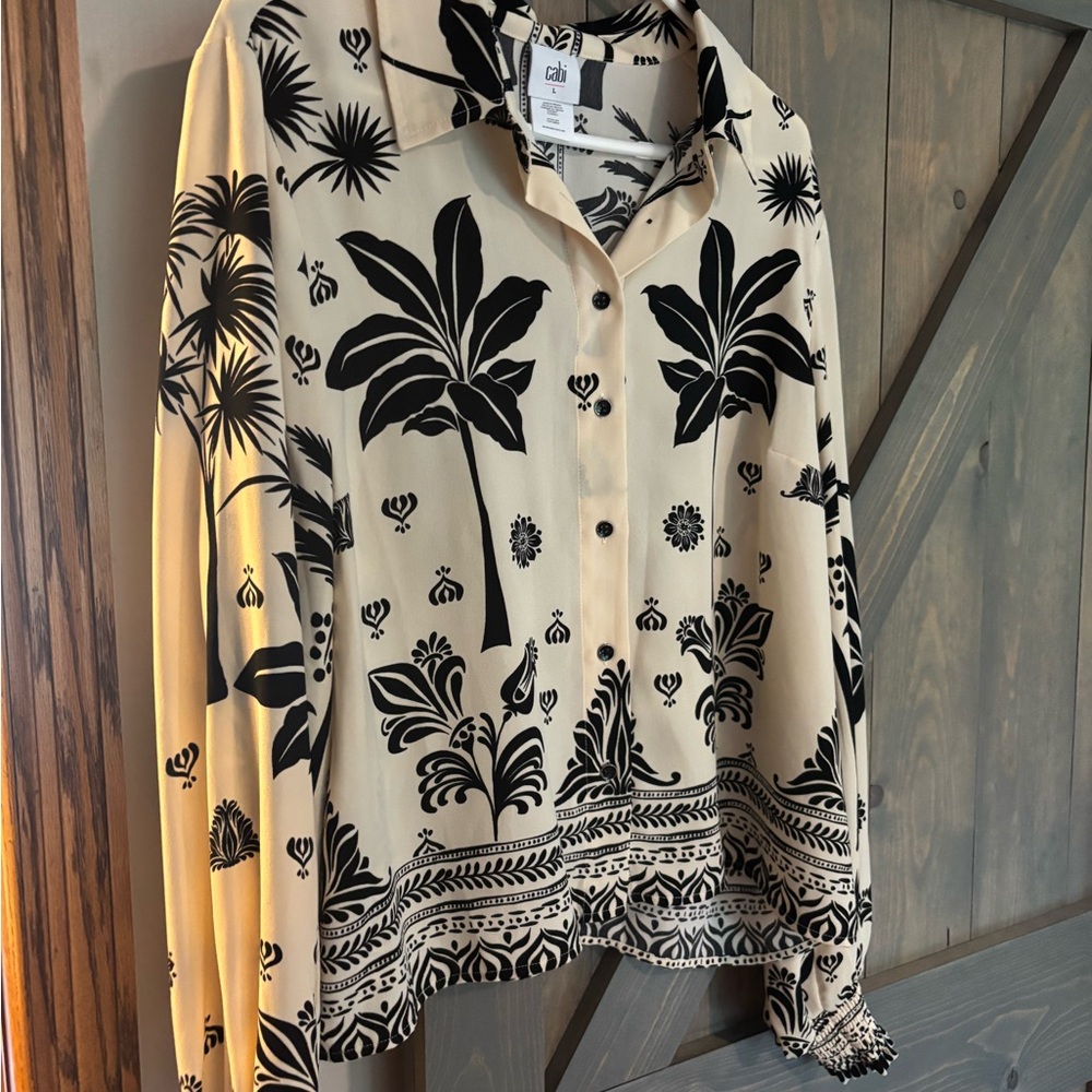 EUC cabi Black and Cream blouse